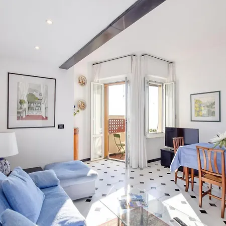 Cozy In With House Sea View شقة