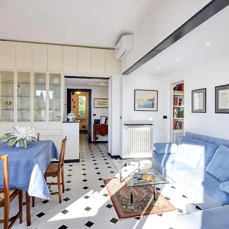 شقة Cozy In With House Sea View